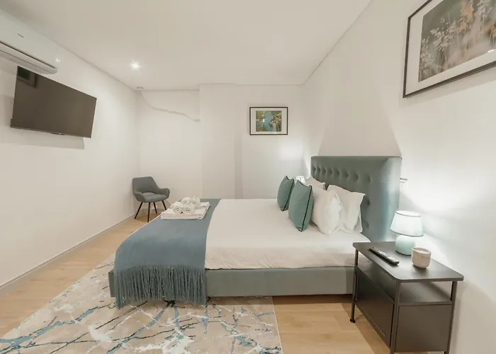 Apartment Downtown Gold Bolhao By Vacationy *